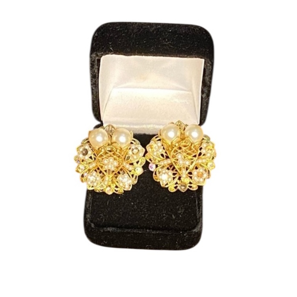 Vintage Gold Pearl Clip Earrings